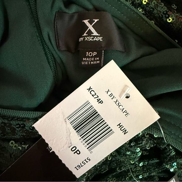 Xscape Petite “Farley” Long Sleeve V-Neck Floor Length Dress Women’s Sz 10P - Picture 8 of 10